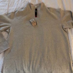 Woolrich pullover sweatshirt. Half zip.